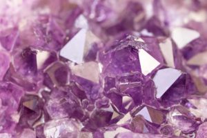 manifesting with crystals